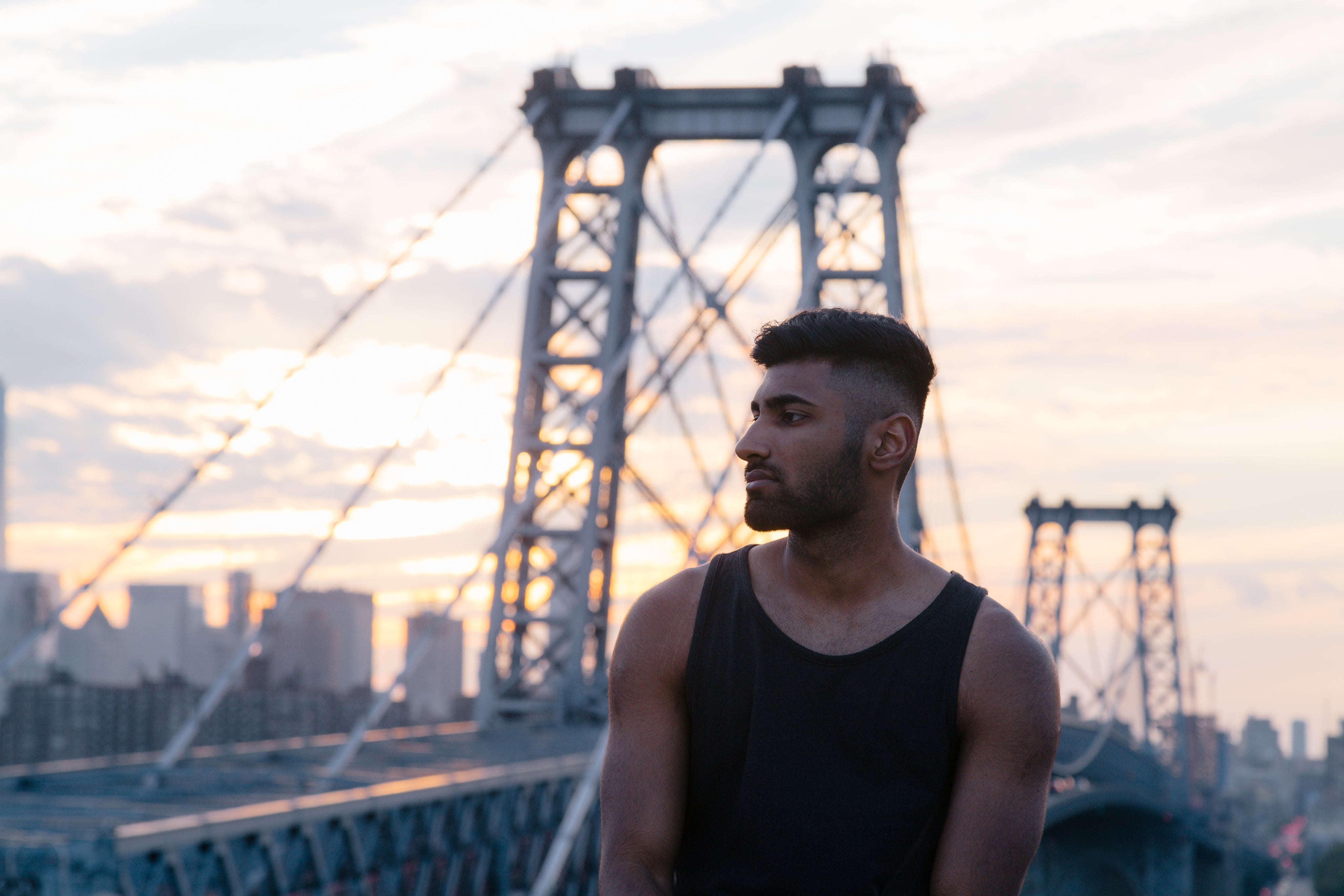 files/man-on-new-york-city-bridge.webp