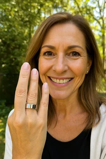 Femme avec la bague